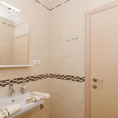 Marmo - Comfort One Bedroom With Balcony And Sea View 2 דירה *