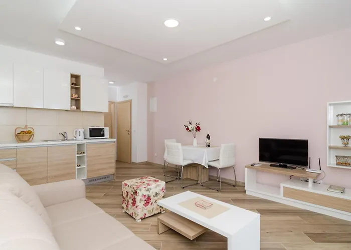 Marmo - Comfort One Bedroom With Balcony And Sea View 2 *