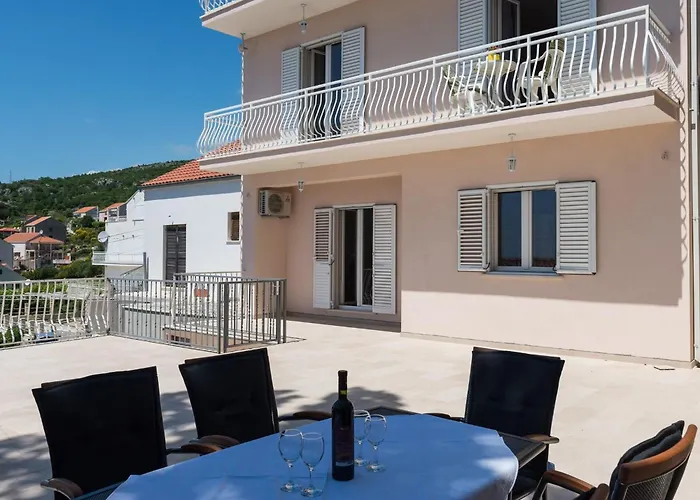 Marmo - Comfort One Bedroom With Balcony And Sea View 2 *