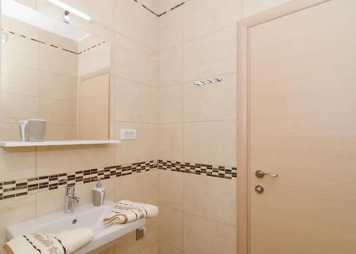 Marmo - Comfort One Bedroom With Balcony And Sea View 2 شقة *