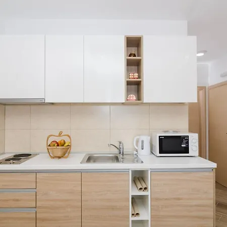 Marmo - Comfort One Bedroom With Balcony And Sea View 2 Appartement