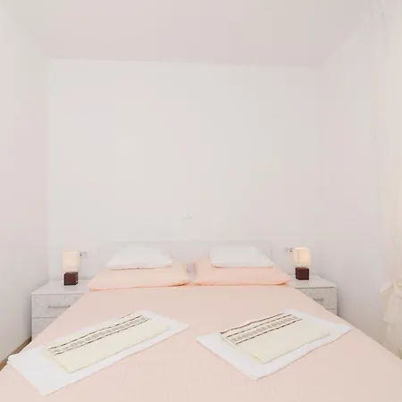 Marmo - Comfort One Bedroom With Balcony And Sea View 2