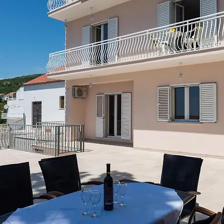 Marmo - Comfort One Bedroom With Balcony And Sea View 2 *