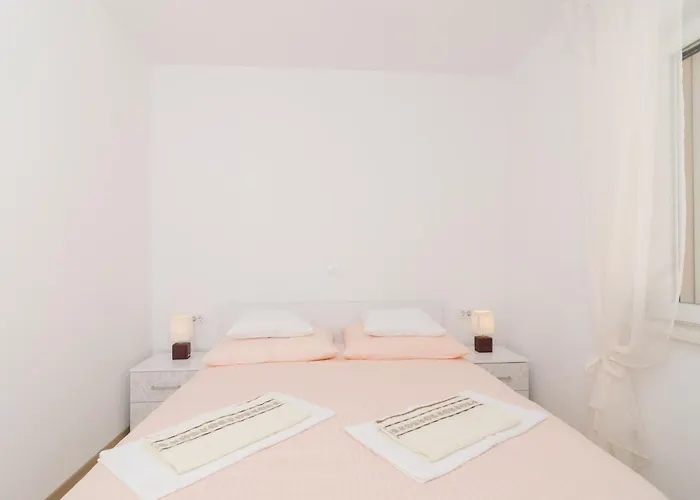 Marmo - Comfort One Bedroom With Balcony And Sea View 2