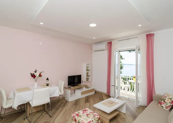 Marmo - Comfort One Bedroom With Balcony And Sea View 2 Appartement